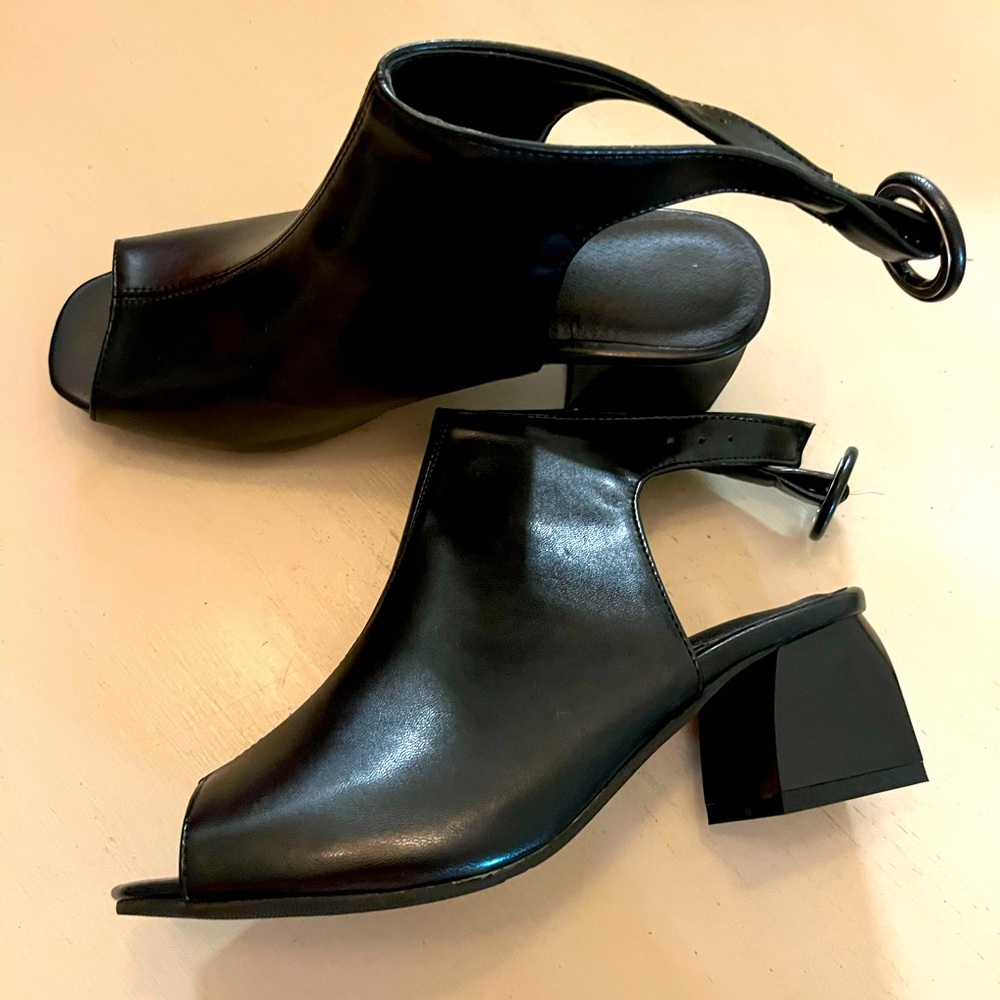 Chunky heeled slingback booties size 5.5 BRAND NEW
